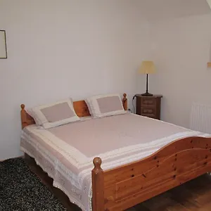  Апартаменты Toldi Apartman