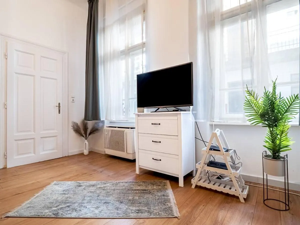 Nora Apartment - At The Danube Budapest