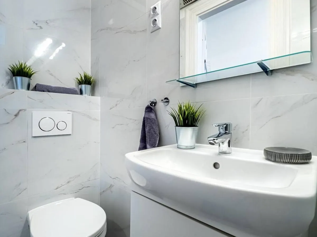 Nora Apartment - At The Danube Budapest